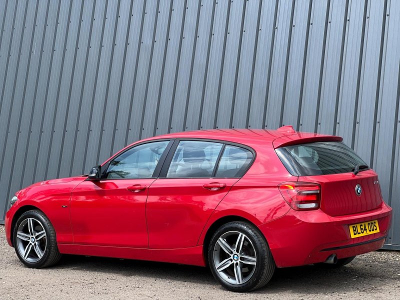 BMW 1 SERIES