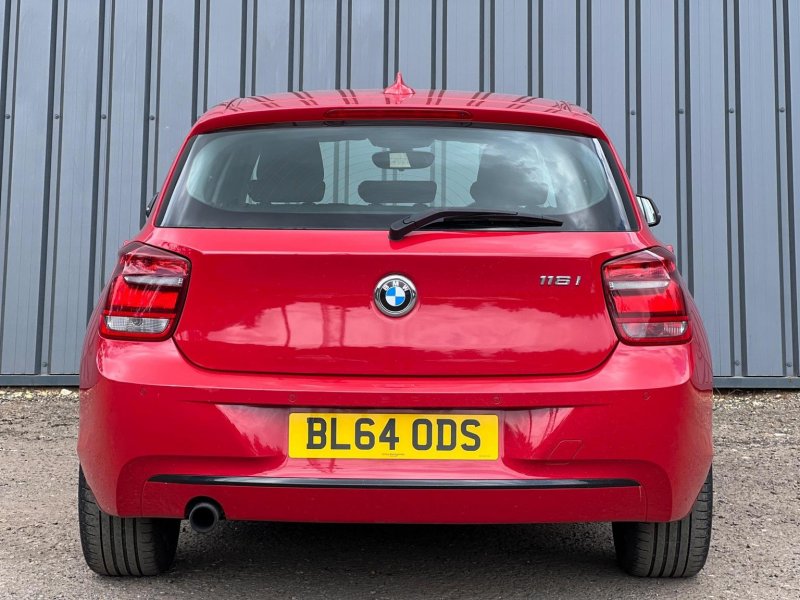 BMW 1 SERIES