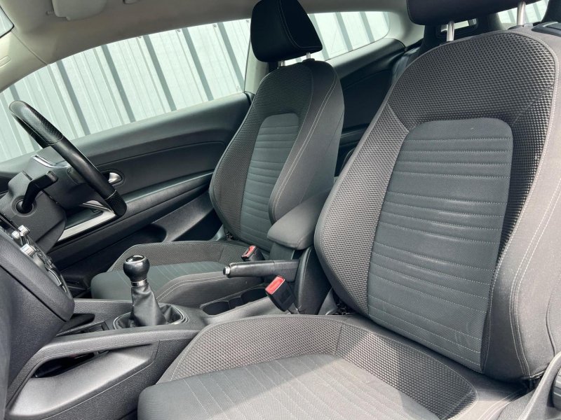 VOLKSWAGEN SCIROCCO