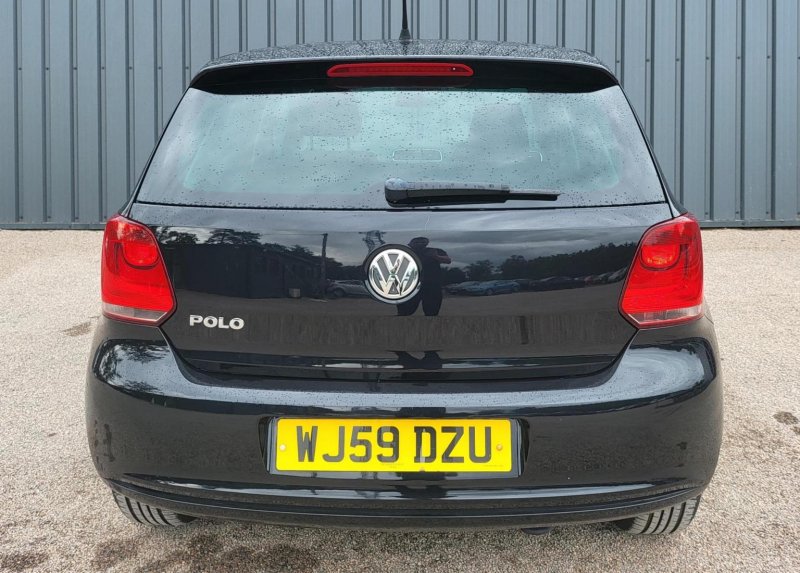 VOLKSWAGEN POLO