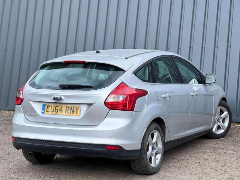 FORD FOCUS