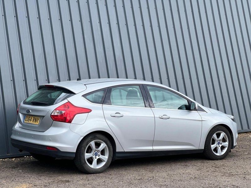 FORD FOCUS