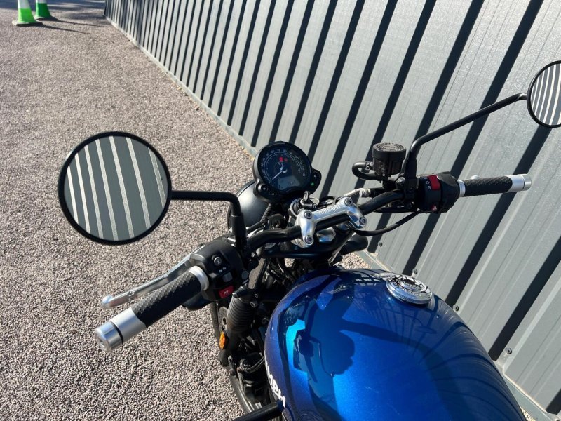 TRIUMPH Street Twin